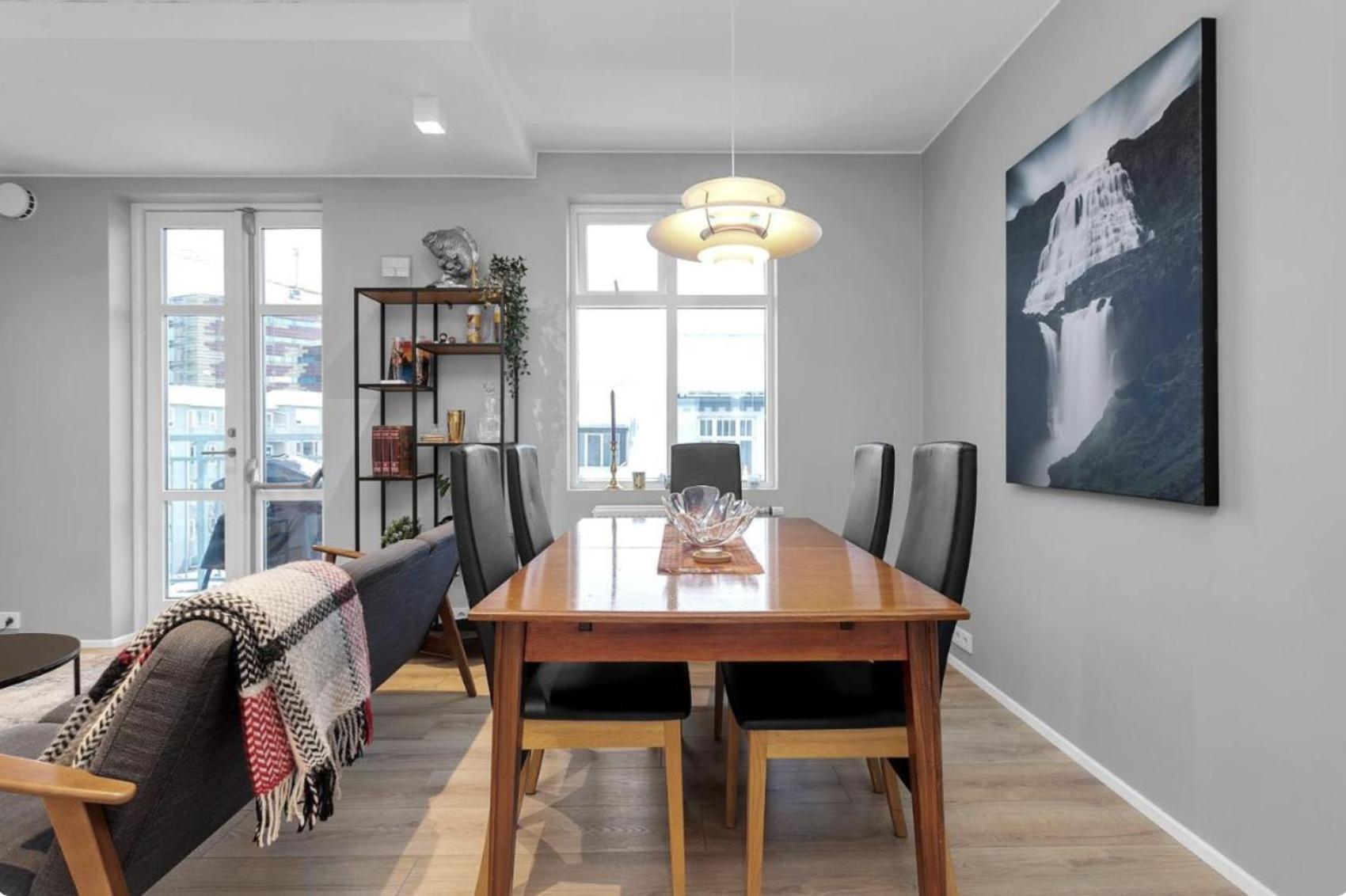 Cheerful Down Town Apartment Reykjavík Dış mekan fotoğraf