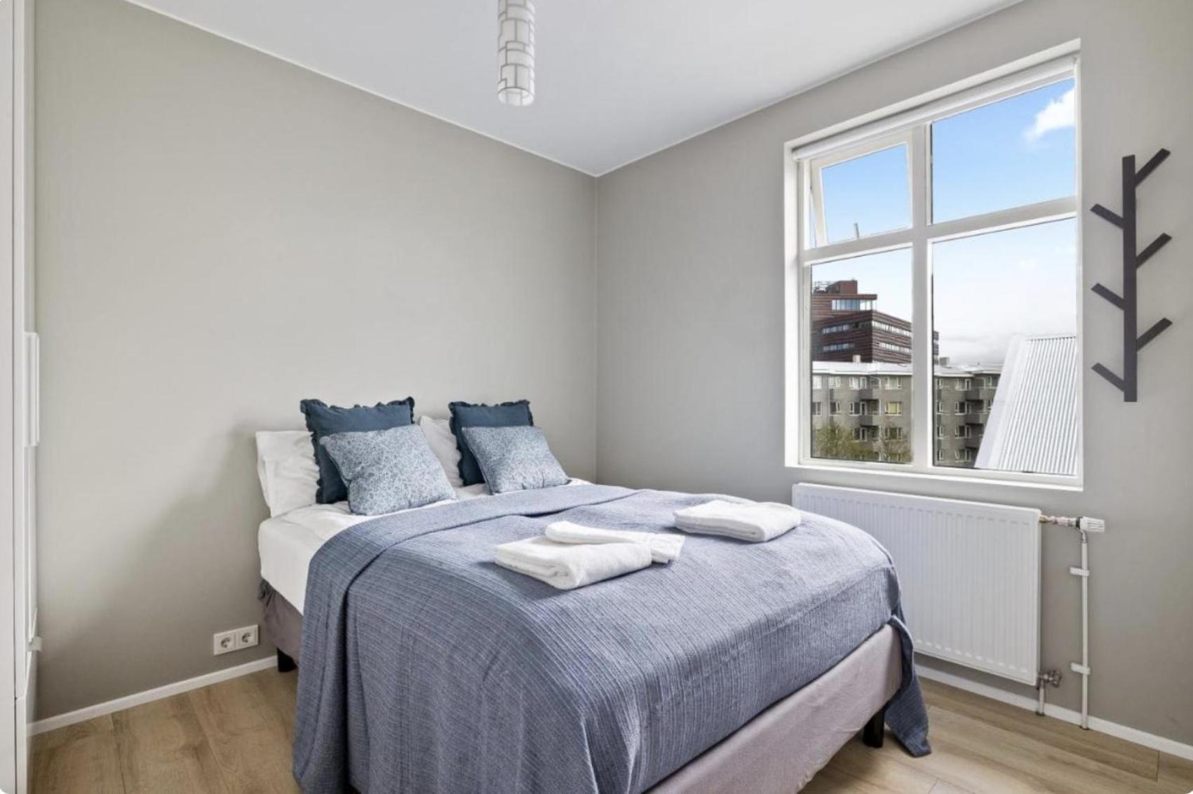 Cheerful Down Town Apartment Reykjavík Dış mekan fotoğraf