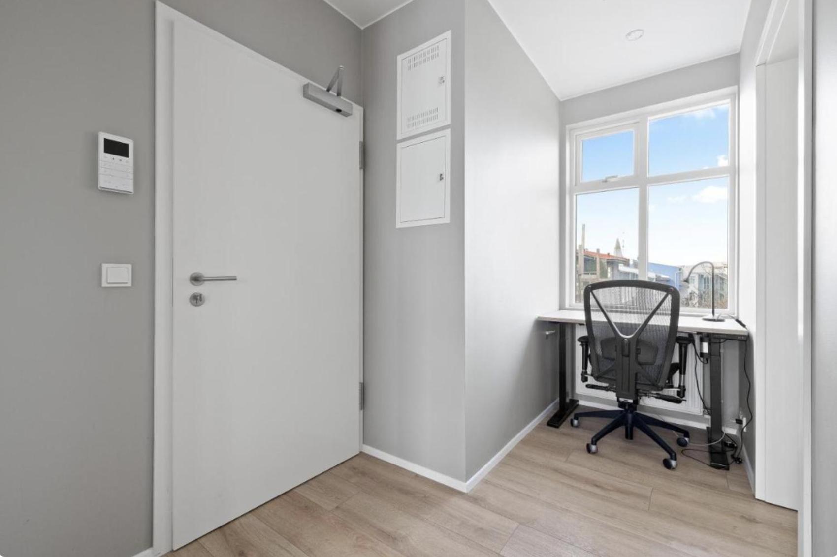 Cheerful Down Town Apartment Reykjavík Dış mekan fotoğraf