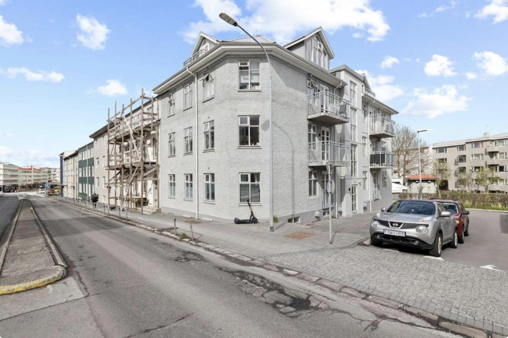 Cheerful Down Town Apartment Reykjavík Dış mekan fotoğraf